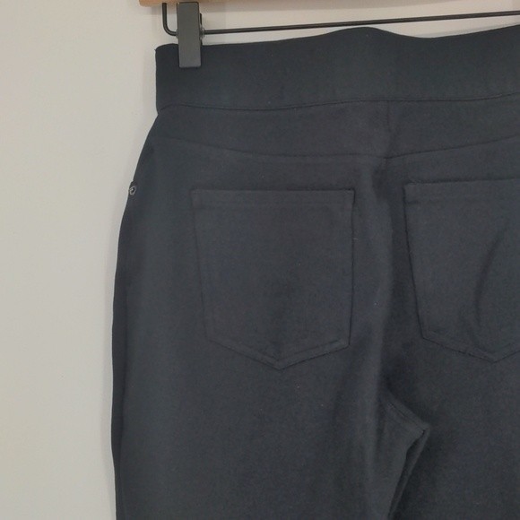 Spanx Black Women's Cropped Pull On Legging Pant Size Medium - Picture 13 of 16